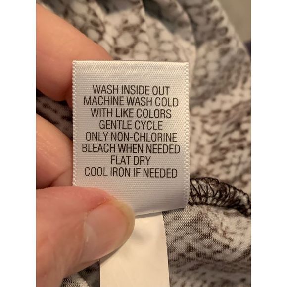 Dana Buchman Snakeskin Brown Patterned Short Sleeve Top S (A-030) - Picture 6 of 8